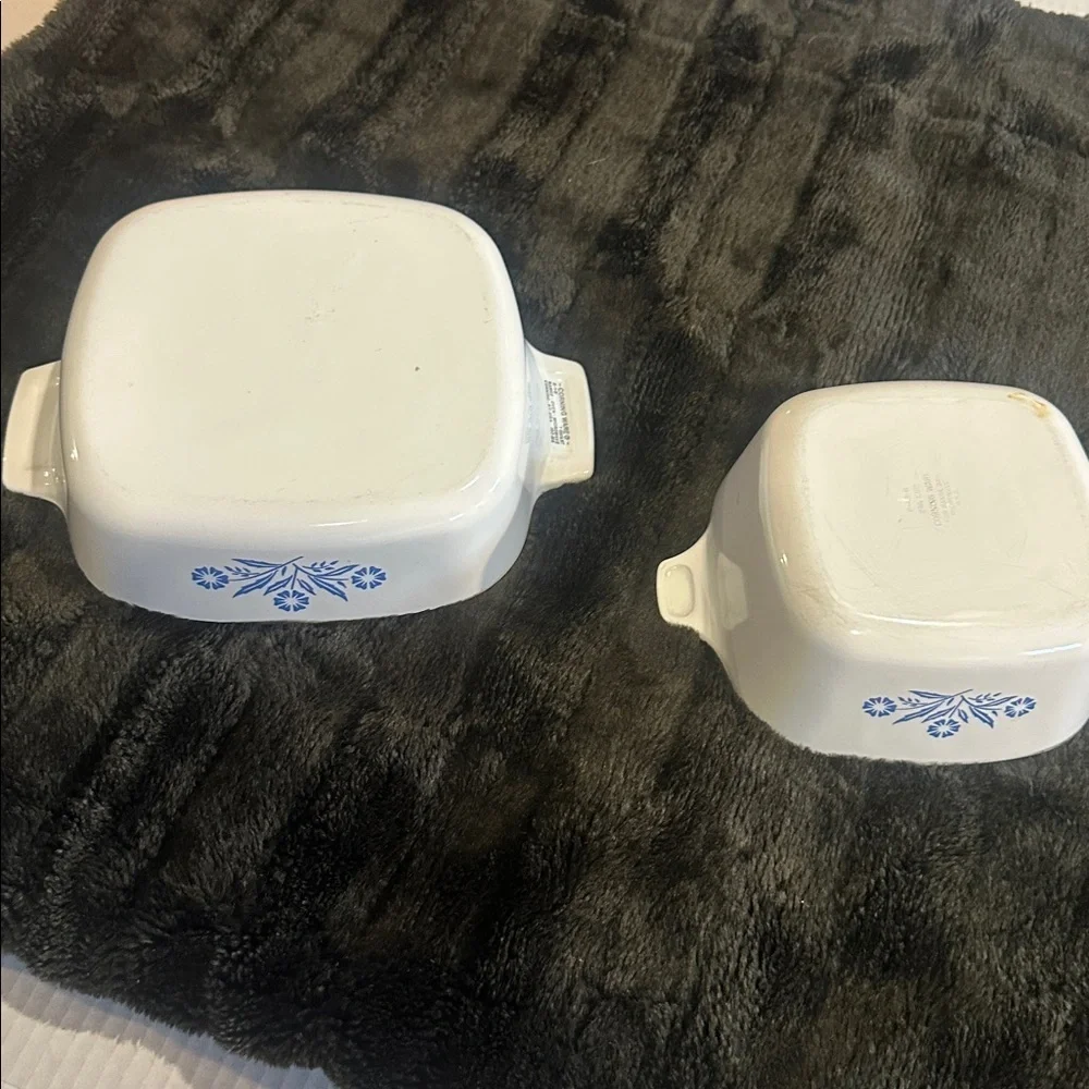 Vintage set CorningWare White & Blue Floral Baking Dishes 1 quart & smaller one